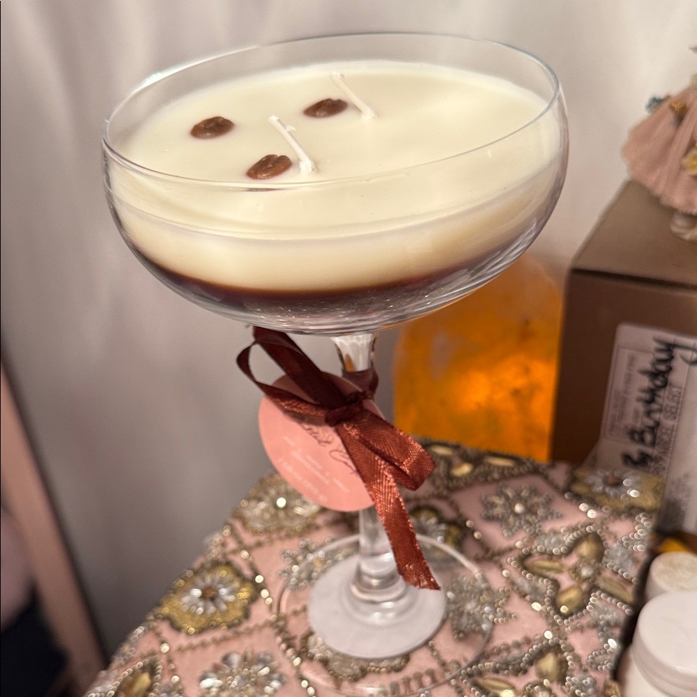 NWT Espresso Martini Cocktail in glass. 7.58 oz. Scented moka, truffle & vanilla